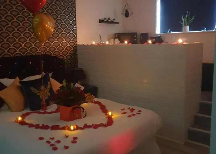 The Mayfair Lodge & Family Suite